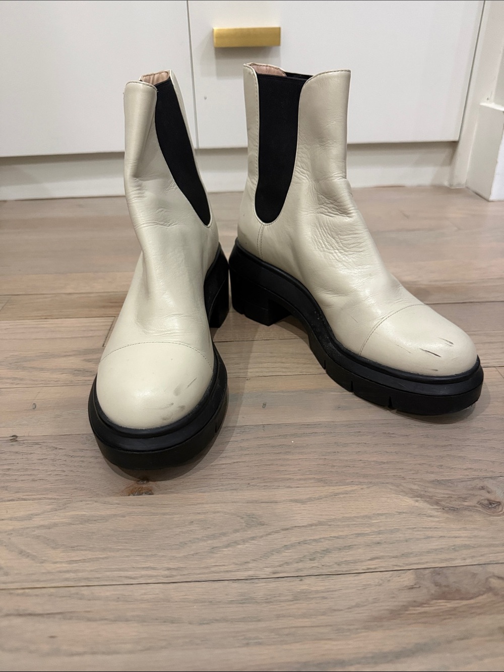 Stuart Weitzman Norah Chelsea Booties